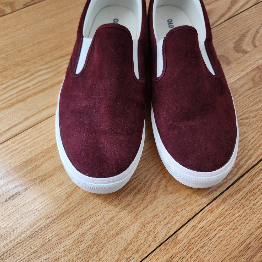 Old Navy Suede Burgundy Slip-On Men's Sneaker Size 11